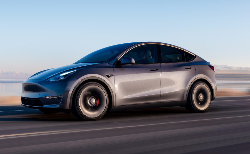 Tesla model y grå