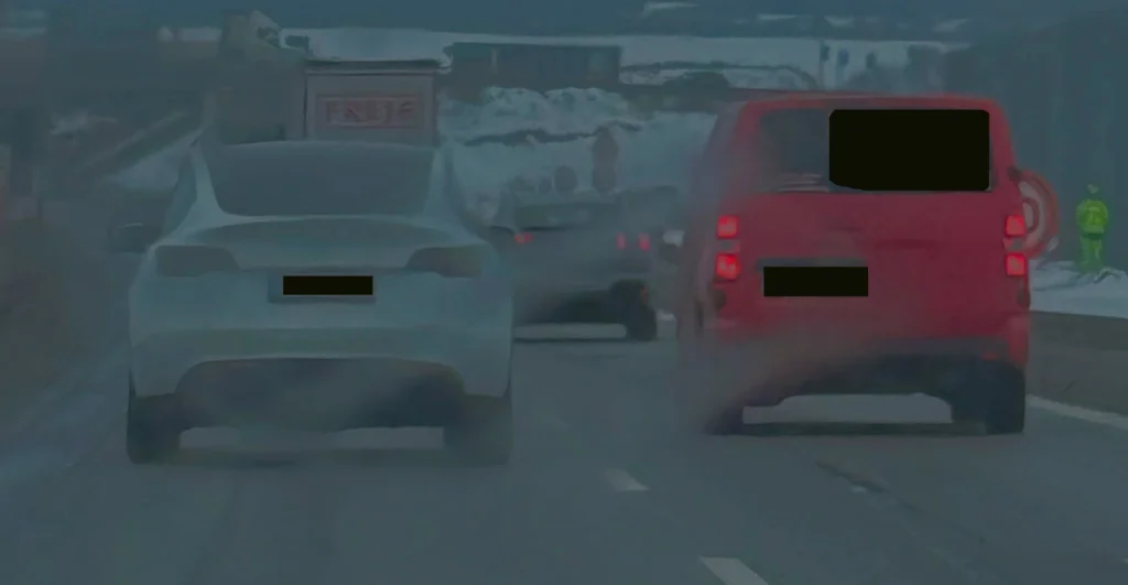 Tesla elbil uden baglys